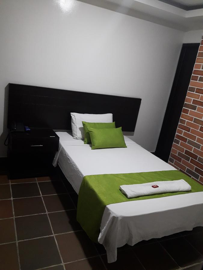 Hotel Valle De Beraca 쿠쿠타 외부 사진