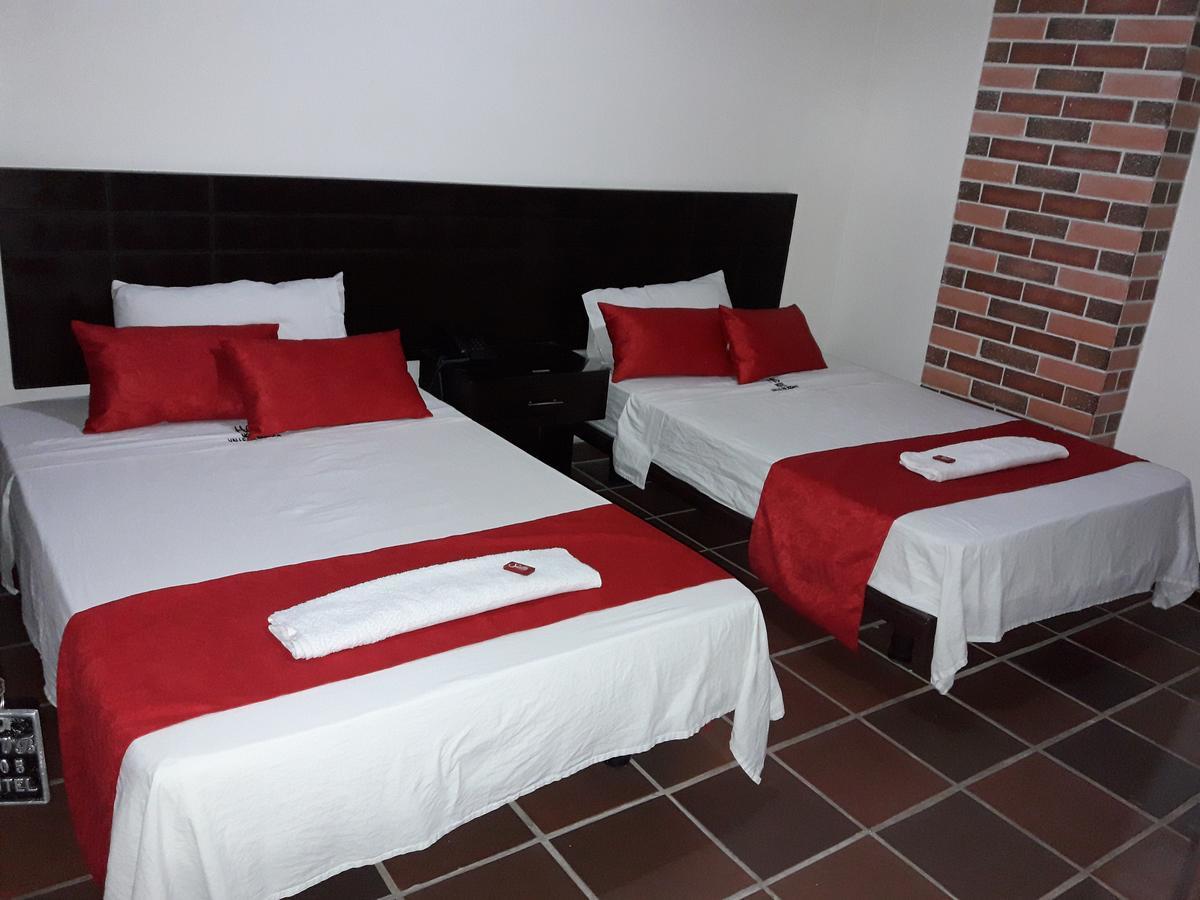 Hotel Valle De Beraca 쿠쿠타 외부 사진