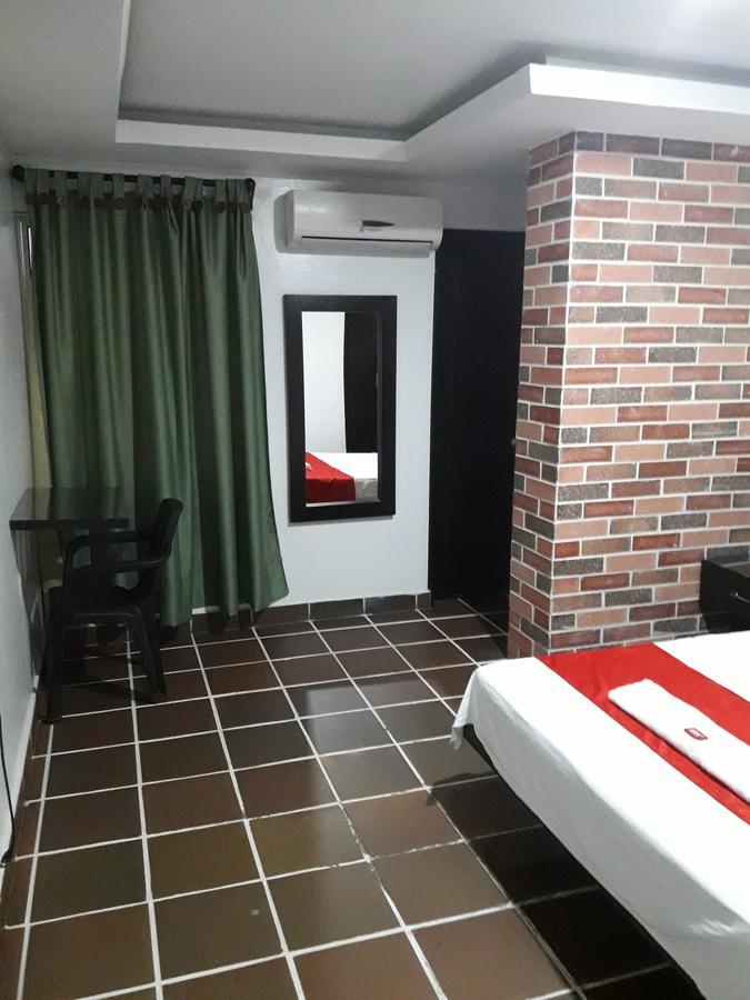 Hotel Valle De Beraca 쿠쿠타 외부 사진