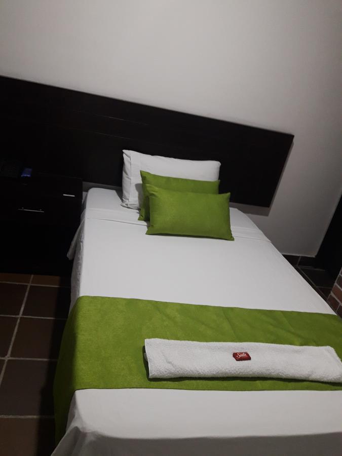 Hotel Valle De Beraca 쿠쿠타 외부 사진